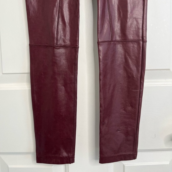 Wilfred Rebelle Vegan Leggings XS Burgundy - Picture 7 of 16